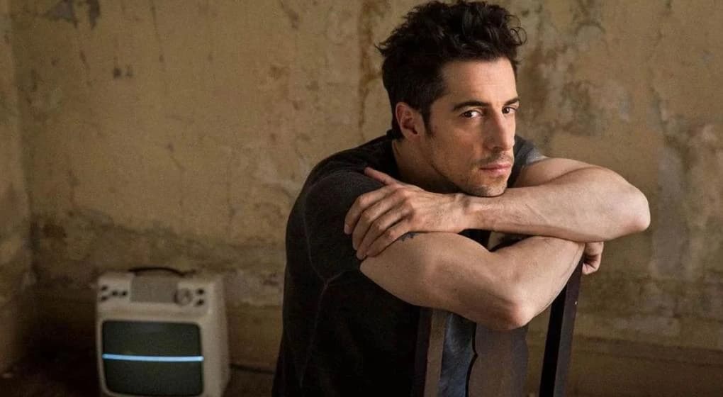 What is the IQ of Esteban Lamothe? And how smart is Esteban Lamothe?