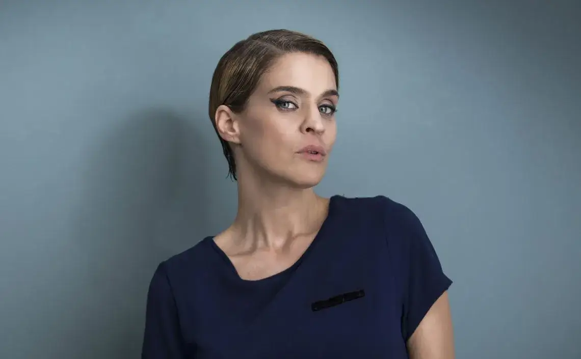 What is the IQ of Leticia Brédice? And how smart is Leticia Brédice?