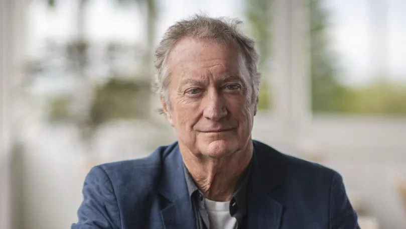 What is the IQ of Bryan Brown? And how smart is Bryan Brown?