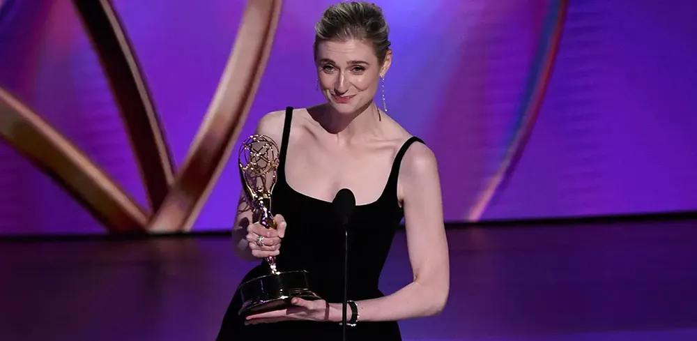 What is the IQ of Elizabeth Debicki? And how smart is Elizabeth Debicki?
