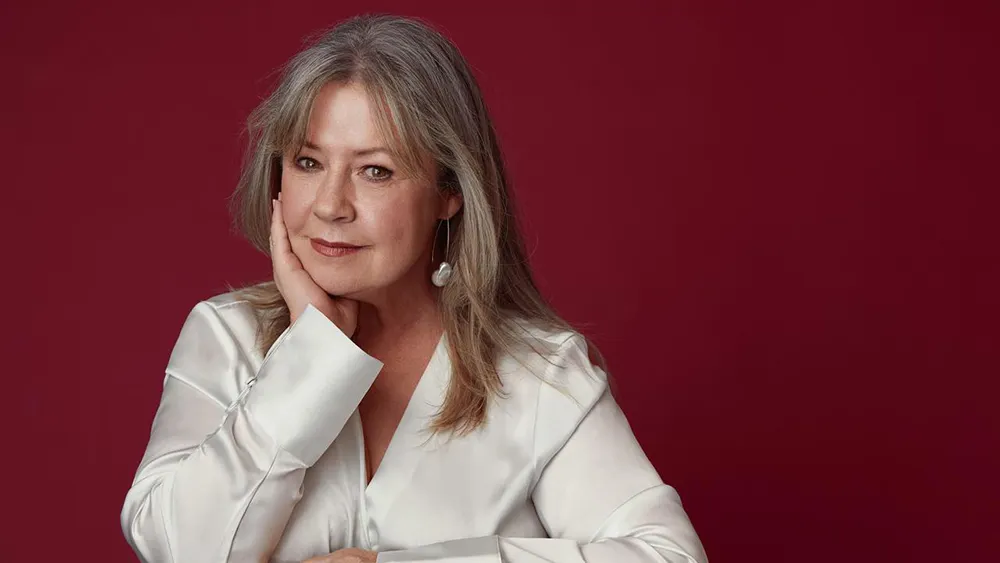 What is the IQ of Noni Hazlehurst? And how smart is Noni Hazlehurst?