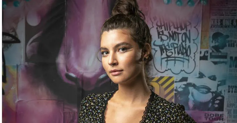 What is the IQ of Alanis Guillen? And how smart is Alanis Guillen?