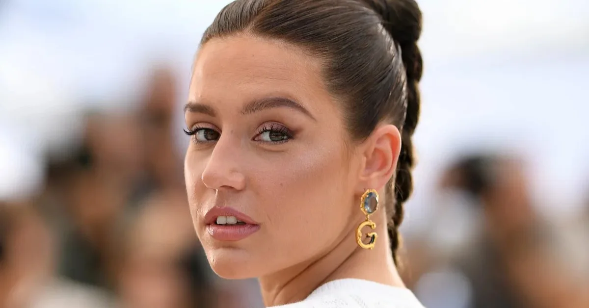 What is the IQ of Adèle Exarchopoulos? And how smart is Adèle Exarchopoulos?