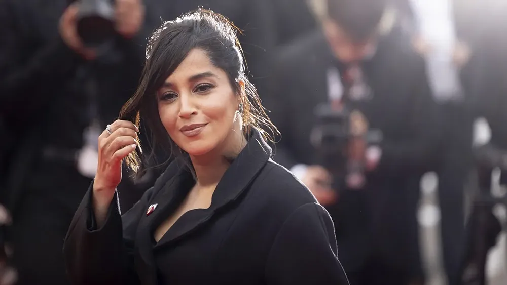 What is the IQ of Leïla Bekhti? And how smart is Leïla Bekhti?