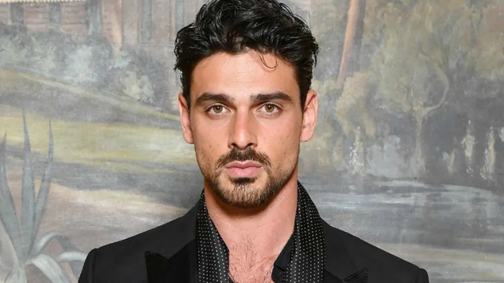 What is the IQ of Michele Morrone? And how smart is Michele Morrone?