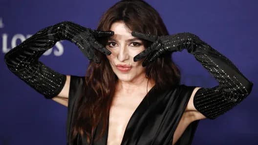 What is the IQ of Sabrina Impacciatore? And how smart is Sabrina Impacciatore?