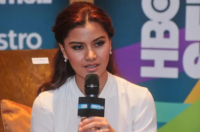 What is the IQ of Lisa Surihani? And how smart is Lisa Surihani?