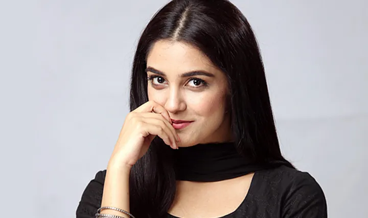 What is the IQ of Maya Ali? And how smart is Maya Ali?