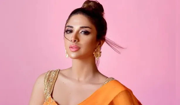 What is the IQ of Sonya Hussyn? And how smart is Sonya Hussyn?