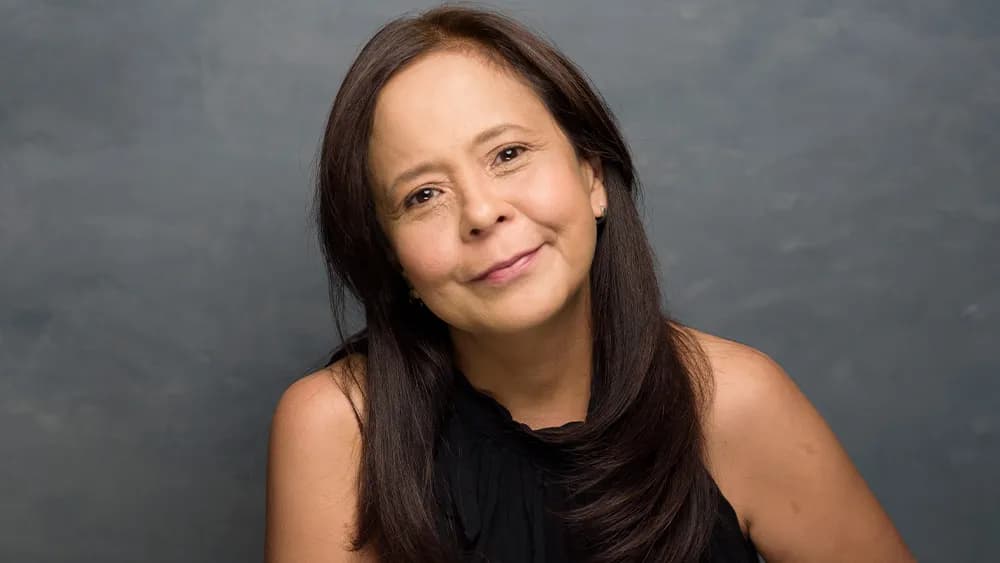 What is the IQ of Dolly De Leon? And how smart is Dolly De Leon?