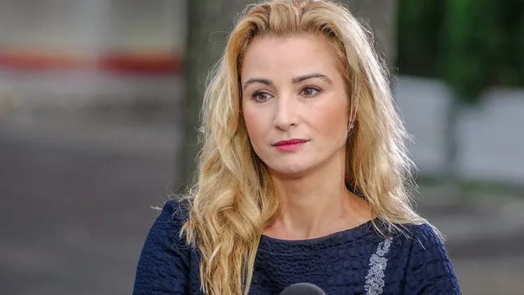 What is the IQ of Joanna Brodzik? And how smart is Joanna Brodzik?