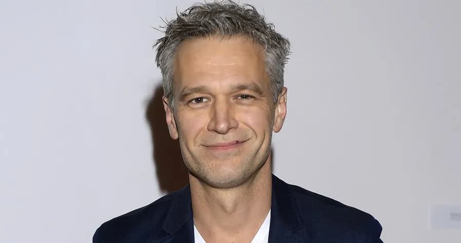 What is the IQ of Michał Żebrowski? And how smart is Michał Żebrowski?