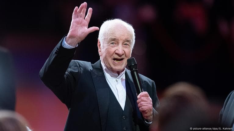 What is the IQ of Armin Mueller-Stahl? And how smart is Armin Mueller-Stahl?