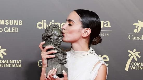 What is the IQ of Verónica Echegui? And how smart is Verónica Echegui?