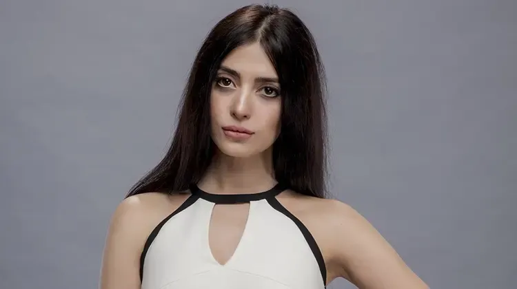 What is the IQ of Melike İpek Yalova? And how smart is Melike İpek Yalova?