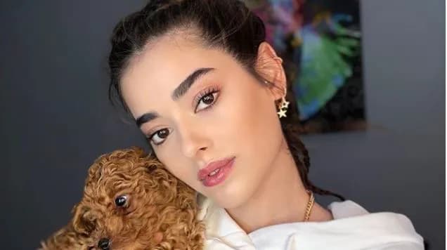 What is the IQ of Simay Barlas? And how smart is Simay Barlas?