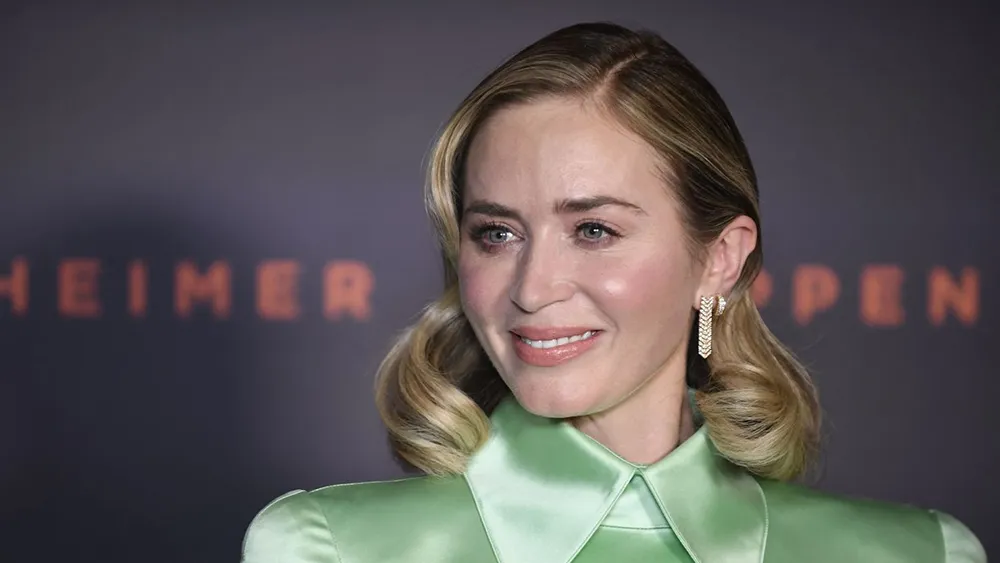 What is the IQ of Emily Blunt? And how smart is Emily Blunt?