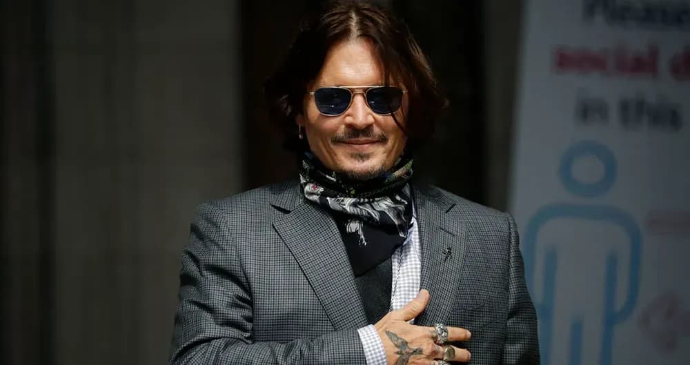 What is the IQ of Johnny Depp? And how smart is Johnny Depp?