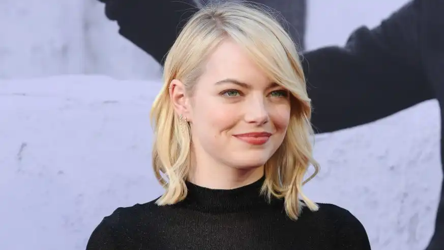 What is the IQ of Emma Stone? And how smart is Emma Stone?