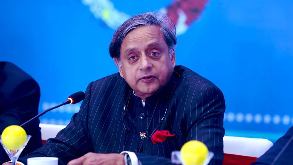 What is the IQ of Shashi Tharoor? And how smart is Shashi Tharoor?